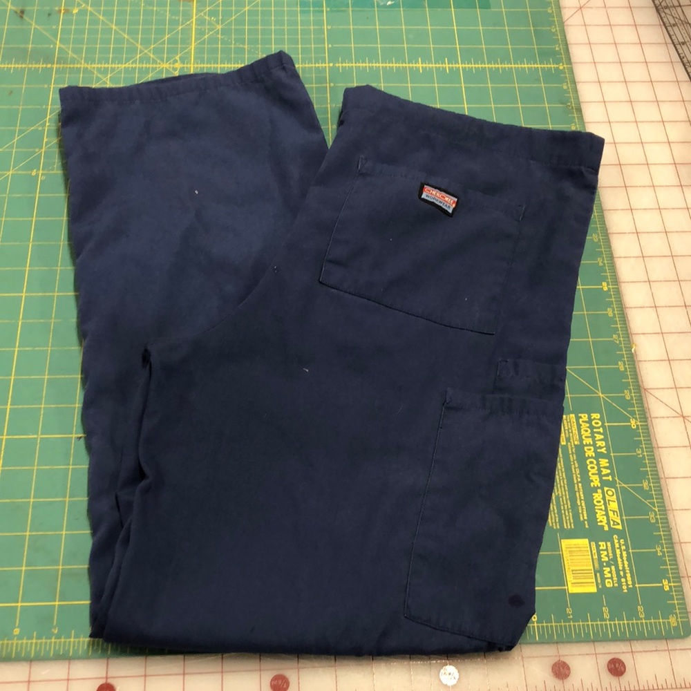Cherokee scrub bottoms. Sz M?